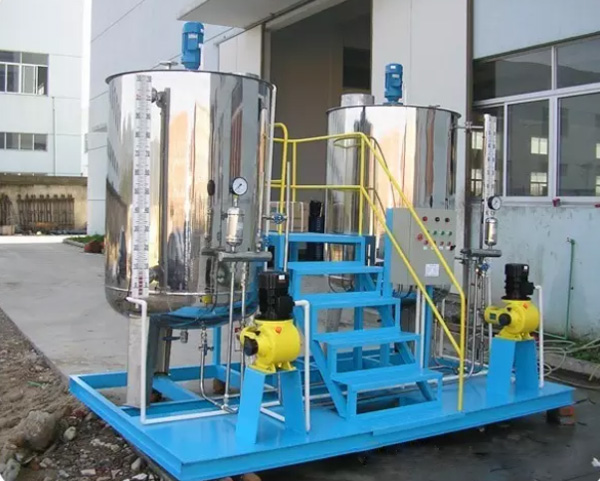 全自動加藥裝置的應(yīng)用范圍和選型介紹(圖2) 全自動加藥裝置的應(yīng)用范圍和選型介紹(圖2)